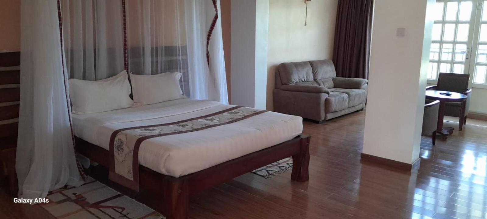 Esikar Gardens Hotel Narok Zewnętrze zdjęcie